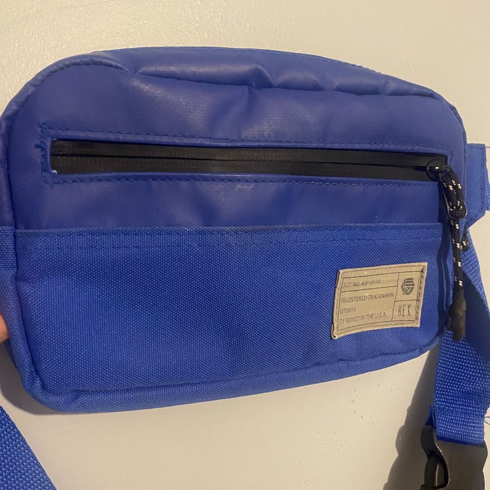 Hex Men Crossbody bag
